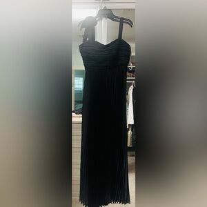 Lulu's Classic Black Attire